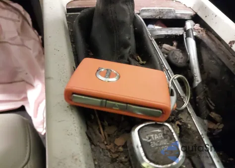 2021 Volvo Xc60 T5 Momentum z USA, uszkodzony, nr VIN YV4102DK0M1845780